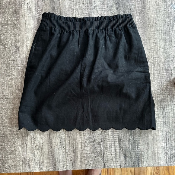 J. Crew Factory black scalloped skirt. Size 4. Never worn! - Picture 3 of 4